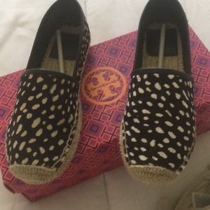 Tory Burch espadrille size 5.5 cute!!!